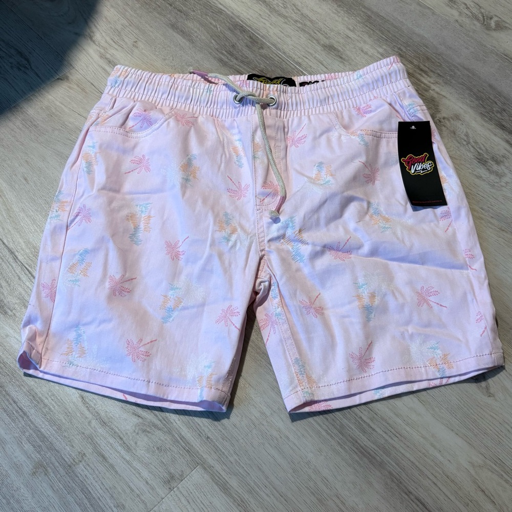 Good Vibes Drill Clothing NWT Small Palm Trees Shorts Stretch